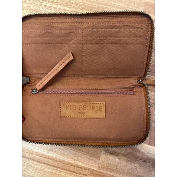 Free People Distressed Vegan Wallet with Wristlet strap Brown - Picture 2 of 2